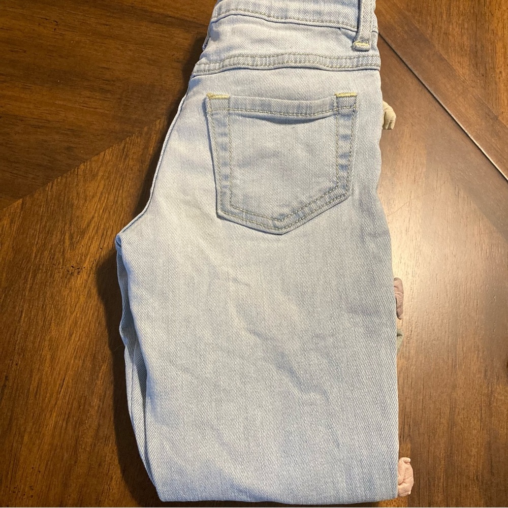 Gymboree girls sz. 6 (1) jean with bows and (1) short, skinny, adjustable waist - Picture 6 of 10